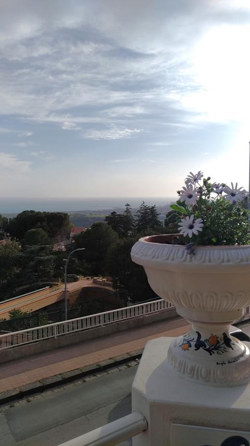 Bed And Breakfast La Mansarda Agrigent Exterior foto